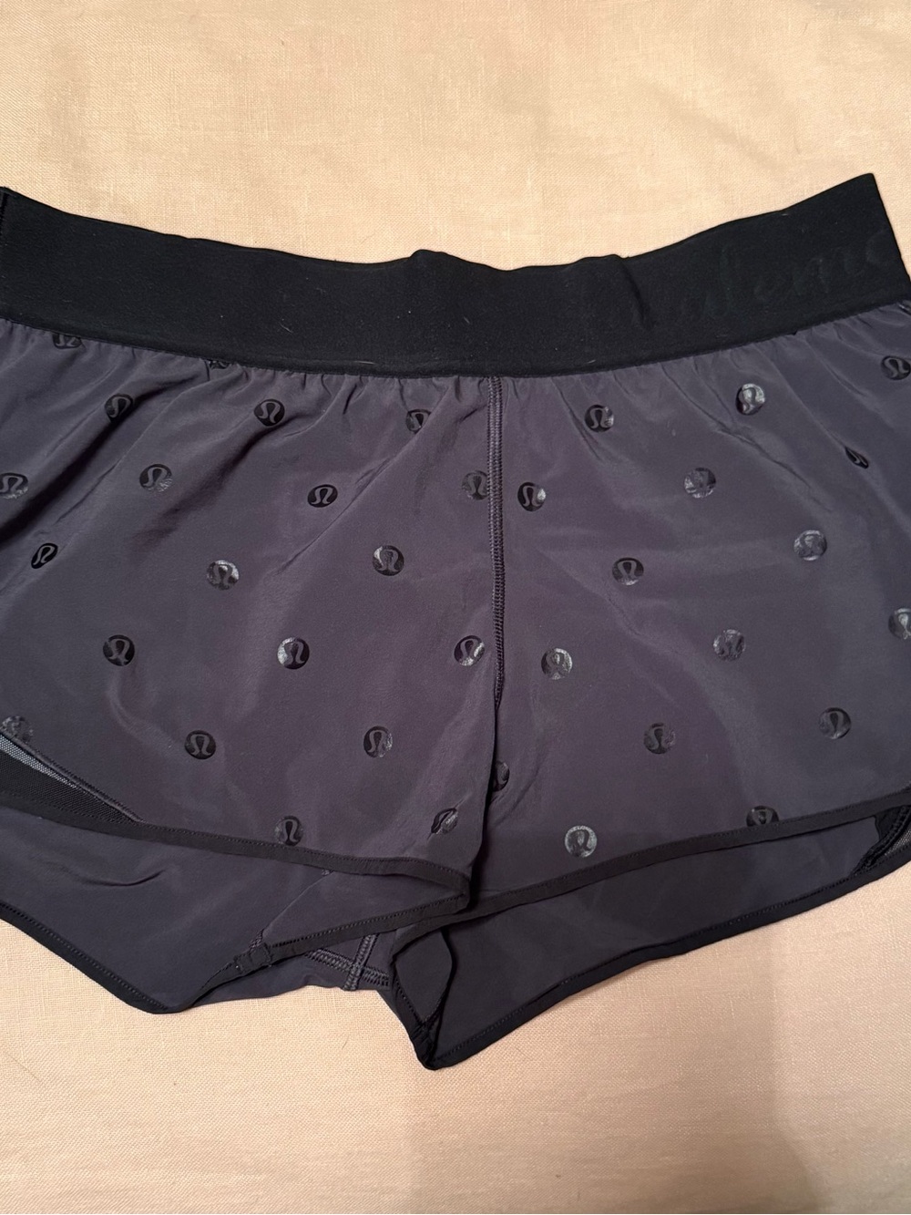 *RARE*lululemon grey and Black Logo Dot Liner Shorts